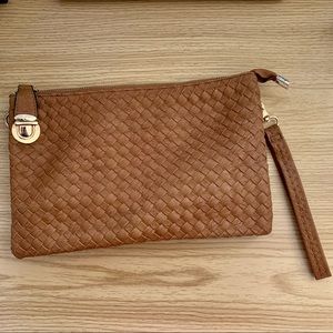 Convertible Basket Weave Wristlet Clutch Bag With Crossbody Strap in Brown